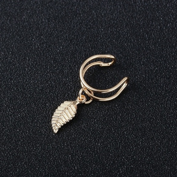 NEW Ear Cuff with Leaf Dangle Clip Earrings Gold - Picture 4 of 4
